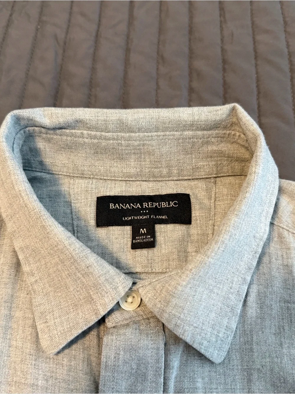 Banana Republic Light Gray Casual Button-Down Lightweight Flannel Shirt